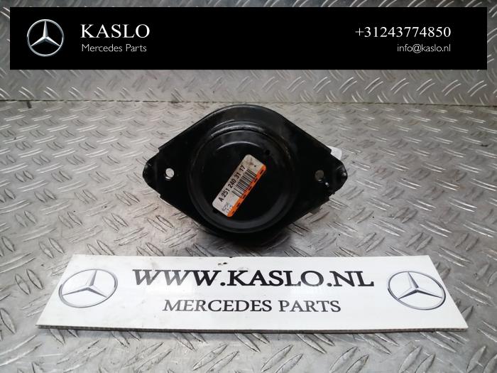 Used Engine mount Mercedes ML II (164/4JG) 3.0 ML-320 CDI 4-Matic V6 24V Price € 25,00 Margin scheme offered by kaslo auto parts