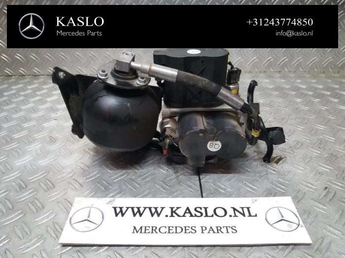 Gebrauchte Ventilblock hydraulisch Mercedes SL (R230) 3.5 SL-350 V6 24V Preis auf Anfrage angeboten von kaslo auto parts