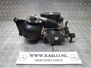 Gebrauchte Ventilblock hydraulisch Mercedes SL (R230) 3.5 SL-350 V6 24V Preis auf Anfrage angeboten von kaslo auto parts