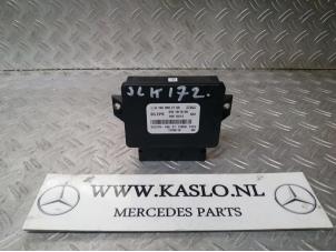 Used Parking brake module Mercedes SLK (R172) 2.1 250 CDI 16V BlueEFFICIENCY Price € 30,00 Margin scheme offered by kaslo auto parts