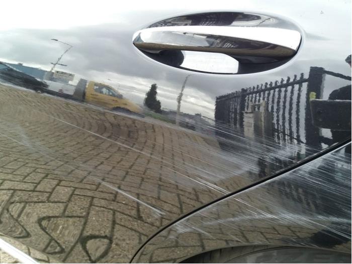 Rear door 4-door, left from a Mercedes-Benz S (W222/V222/X222) 3.0 S-350 BlueTec, S-350 d 24V 2015