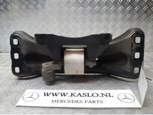 Usagé Support boîte de vitesse Mercedes C (C205) C-250d 2.2 16V BlueTEC Prix € 50,00 Règlement à la marge proposé par kaslo auto parts