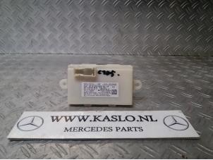 Używane Modul keyless vehicle Mercedes C (C205) C-250d 2.2 16V BlueTEC Cena € 50,00 Procedura marży oferowane przez kaslo auto parts