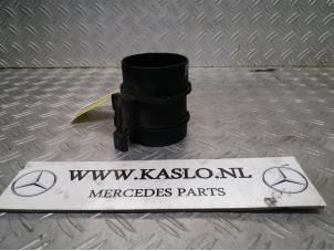Używane Czujnik masy powietrza Mercedes B (W246,242) 1.5 B-180 CDI 16V Cena € 30,00 Procedura marży oferowane przez kaslo auto parts
