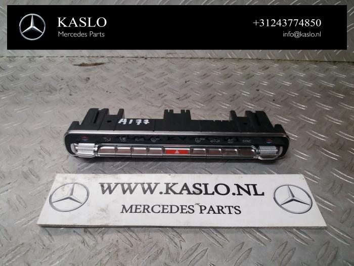Używane Panel climatronic Mercedes A (177.0) 1.3 A-200 Turbo 16V Cena € 150,00 Procedura marży oferowane przez kaslo auto parts
