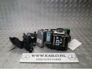 Used Front seatbelt, right Mercedes C (W204) 1.8 C-180 CGI 16V Price € 75,00 Margin scheme offered by kaslo auto parts