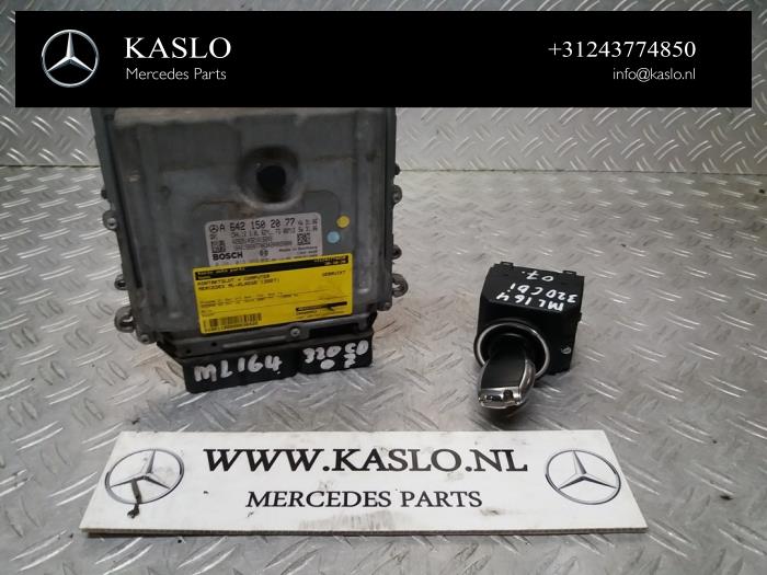 Used Ignition lock + computer Mercedes ML II (164/4JG) 3.0 ML-320 CDI 4-Matic V6 24V Price € 250,00 Margin scheme offered by kaslo auto parts