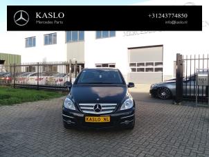 Begagnade Strålkastare, höger Mercedes B (W245) 2.0 B-180 CDI 16V Pris € 100,00 Marginaltabell erbjuds av kaslo auto parts