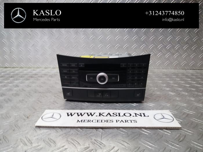 Usagé Panneau de commandes navigation Mercedes E (W212) Prix € 200,00 Règlement à la marge proposé par kaslo auto parts