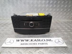 Gebrauchte Radiobedienfeld Mercedes C (W204) Preis € 100,00 Margenregelung angeboten von kaslo auto parts