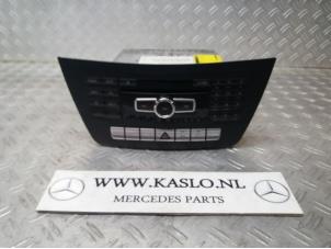 Usagé Panneau de commandes navigation Mercedes C (W204) Prix € 300,00 Règlement à la marge proposé par kaslo auto parts