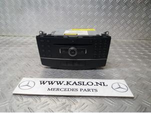 Used Radio CD player Mercedes C (W204) Price € 100,00 Margin scheme offered by kaslo auto parts