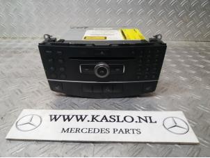 Usagé Radio/Lecteur CD Mercedes C (W204) Prix € 100,00 Règlement à la marge proposé par kaslo auto parts