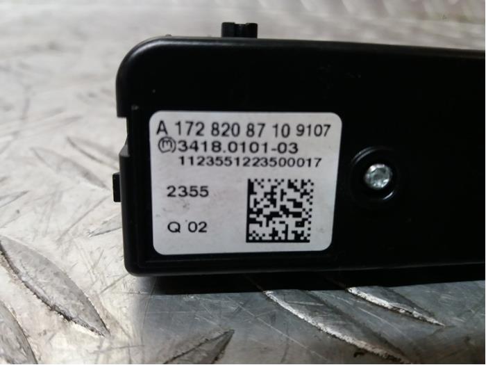 Alarm module from a Mercedes-Benz B (W246,242) 1.8 B-180 CDI BlueEFFICIENCY 16V 2012
