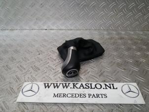 Używane Pokrywa dzwigni zmiany biegów Mercedes C (C204) 2.2 C-220 CDI 16V BlueEfficiency Cena € 75,00 Procedura marży oferowane przez kaslo auto parts