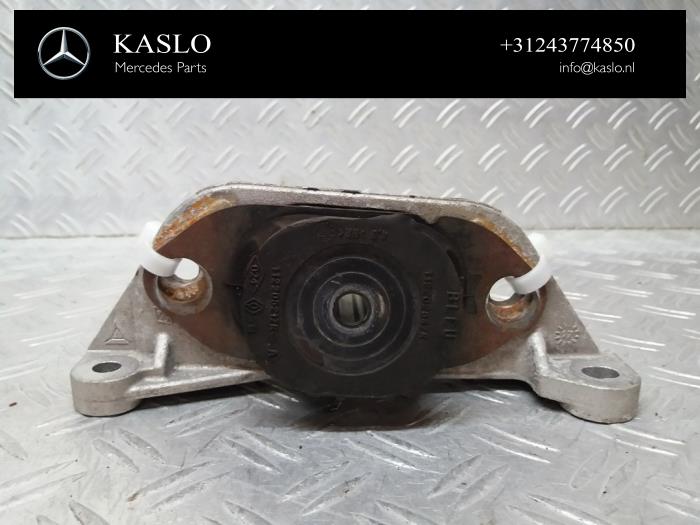 Engine mount from a Mercedes-Benz Citan (415.6) 1.5 109 CDI 2017
