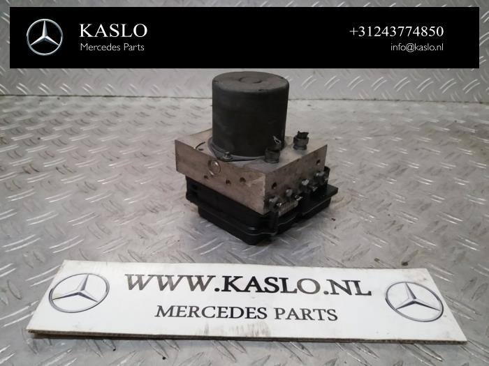 Usagé Bloc ABS Mercedes E (C207) E-350 CDI V6 24V Prix € 50,00 Règlement à la marge proposé par kaslo auto parts