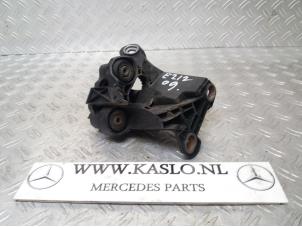 Usagé Support (divers) Mercedes E (W212) E-220 CDI 16V BlueEfficiency Prix sur demande proposé par kaslo auto parts