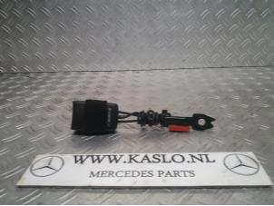 Używane Wtyk pasa bezpieczenstwa lewy przód Mercedes A (W169) 1.5 A-160 Cena na żądanie oferowane przez kaslo auto parts