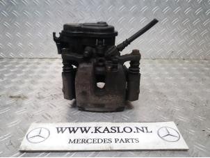 Używane Zacisk hamulcowy lewy tyl Mercedes S (W222/V222/X222) 3.0 S-350 BlueTec, S-350 d 24V Cena € 100,00 Procedura marży oferowane przez kaslo auto parts