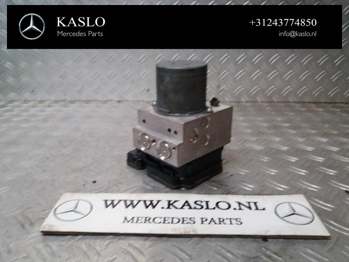 Gebrauchte ABS Pumpe Mercedes S (222.0/222.1) 3.0 S-350 BlueTEC, S-350d 24V Preis € 400,00 Margenregelung angeboten von kaslo auto parts