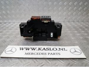 Used Fuse box Mercedes S (W222/V222/X222) 3.0 S-350 BlueTec, S-350 d 24V Price € 75,00 Margin scheme offered by kaslo auto parts