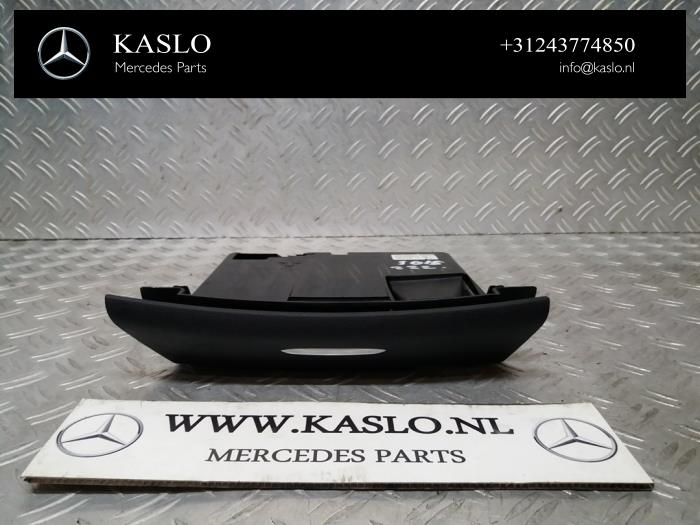 Usagé Divers Mercedes S (222.0/222.1) 3.0 S-350 BlueTEC, S-350d 24V Prix € 75,00 Règlement à la marge proposé par kaslo auto parts