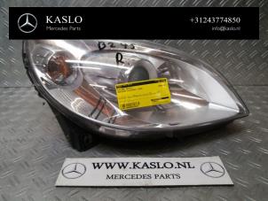 Begagnade Strålkastare, höger Mercedes B (W245) 2.0 B-180 CDI 16V Pris € 100,00 Marginaltabell erbjuds av kaslo auto parts