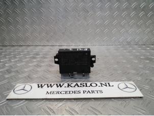 Usados Módulo PDC Mercedes E (W212) E-220 CDI 16V BlueTEC Precio € 50,00 Norma de margen ofrecido por kaslo auto parts