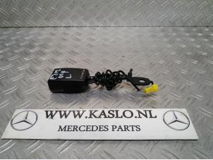 Used Front seatbelt buckle, left Mercedes E (W212) E-220 CDI 16V BlueTEC Price on request offered by kaslo auto parts
