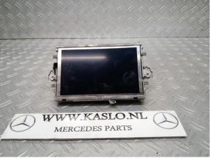 Używane Wyswietlacz wewnetrzny Mercedes E (W212) E-220 CDI 16V BlueEfficiency Cena € 100,00 Procedura marży oferowane przez kaslo auto parts