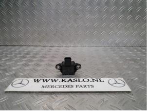 Używane Czujnik predkosci Mercedes E (W212) E-220 CDI 16V BlueEfficiency Cena € 30,00 Procedura marży oferowane przez kaslo auto parts