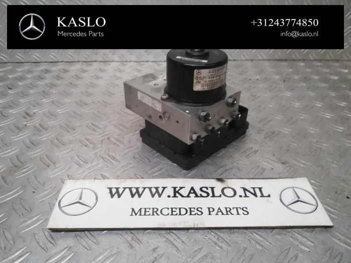 Używane Pompa ABS Mercedes SLK (R171) 1.8 200 K 16V Cena € 75,00 Procedura marży oferowane przez kaslo auto parts