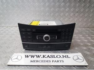 Used Radio control panel Mercedes E (W212) E-220 CDI 16V BlueEfficiency Price € 100,00 Margin scheme offered by kaslo auto parts