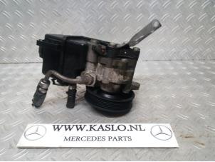 Used Power steering pump Mercedes E (W212) E-220 CDI 16V BlueEfficiency Price € 100,00 Margin scheme offered by kaslo auto parts