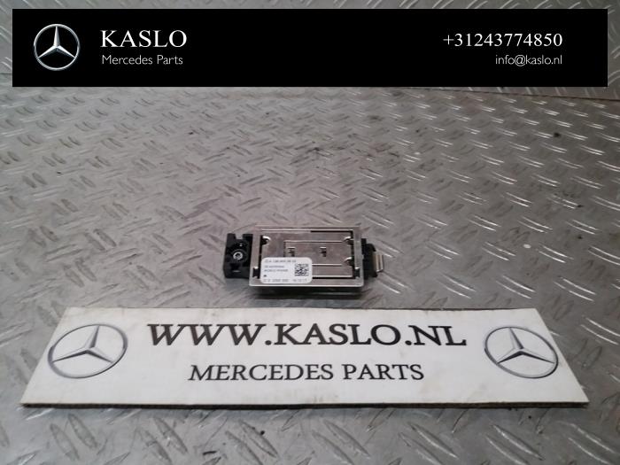 Używane Telefon (rózne) Mercedes B (W246/W242) 1.5 B-180 CDI,d 16V Cena na żądanie oferowane przez kaslo auto parts