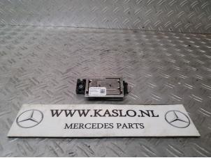 Used Phone (miscellaneous) Mercedes B (W246,242) 1.5 B-180 CDI 16V Price on request offered by kaslo auto parts