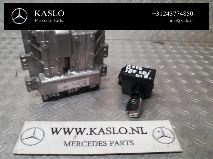 Usagé Serrure de contact + ordinateur Mercedes B (W246/W242) 1.5 B-180 CDI,d 16V Prix € 300,00 Règlement à la marge proposé par kaslo auto parts