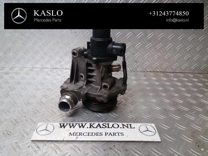 Usados Bomba de agua Mercedes B (W246/W242) 1.5 B-180 CDI,d 16V Precio € 50,00 Norma de margen ofrecido por kaslo auto parts