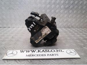 Used Mechanical fuel pump Mercedes S (W221) 3.0 S-350 CDI 24V Price € 175,00 Margin scheme offered by kaslo auto parts
