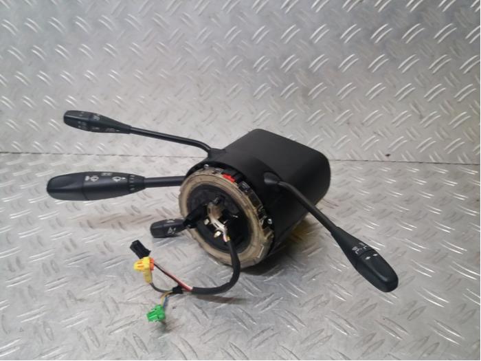 Steering column stalk from a Mercedes-Benz CLS (C219) 350 CDI 24V 2009