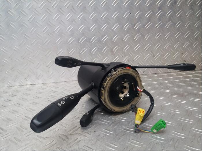 Steering column stalk from a Mercedes-Benz CLS (C219) 350 CDI 24V 2009
