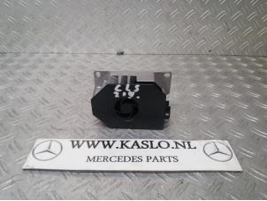 Used Radio amplifier Mercedes CLS (C219) 350 CDI 24V Price € 50,00 Margin scheme offered by kaslo auto parts