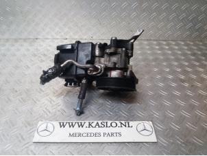 Used Power steering pump Mercedes E (R207) E-220 CDI 16V BlueEfficiency Price € 100,00 Margin scheme offered by kaslo auto parts
