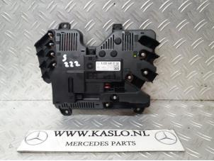 Used Fuse box Mercedes S (W222/V222/X222) 3.0 S-350 BlueTec, S-350 d 24V Price € 100,00 Margin scheme offered by kaslo auto parts