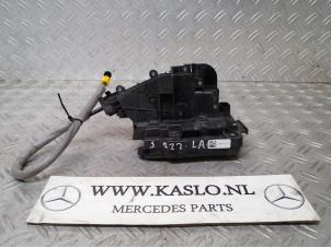 Used Rear door lock mechanism 4-door, left Mercedes S (W222/V222/X222) 3.0 S-350 BlueTec, S-350 d 24V Price on request offered by kaslo auto parts