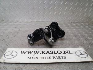 Used Rear door hinge, right Mercedes S (W222/V222/X222) 3.0 S-350 BlueTec, S-350 d 24V Price on request offered by kaslo auto parts