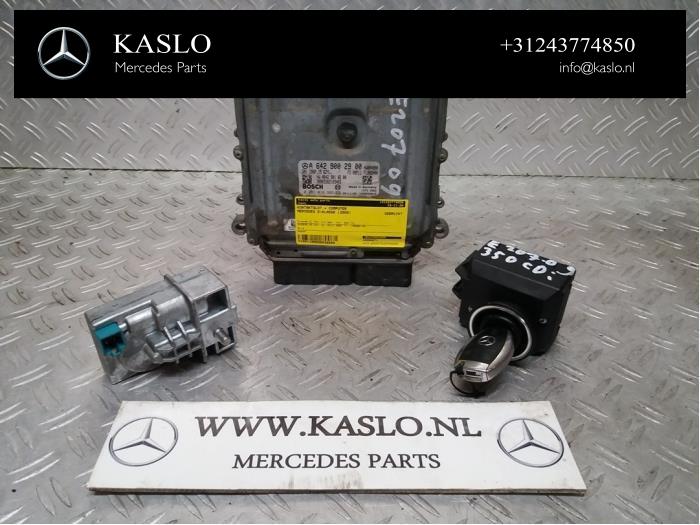 Used Ignition lock + computer Mercedes E (R207) E-350 CDI V6 24V Price € 350,00 Margin scheme offered by kaslo auto parts