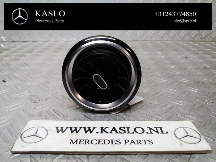 Begagnade Luftmunstycke, instrumentbräda Mercedes B (W247) 2.0 B-200d Pris € 35,00 Marginaltabell erbjuds av kaslo auto parts