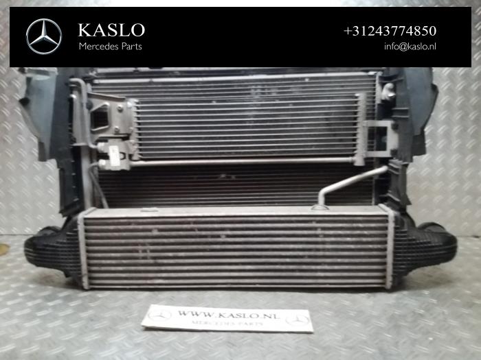 Usagé Radiateur Mercedes E (R207) E-220 CDI 16V BlueTEC Prix € 100,00 Règlement à la marge proposé par kaslo auto parts